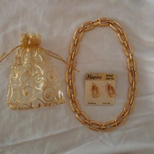 Napier Neclace & Earing Set